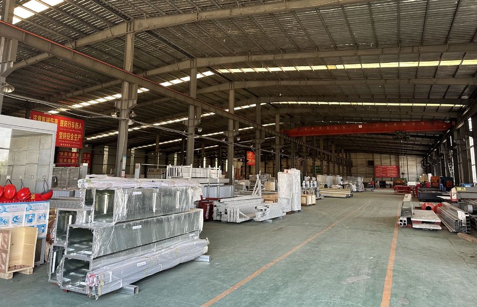 Zhejiang Huier Coating Environmental Protection Equipment Co., Ltd dây chuyền sản xuất của nhà sản xuất
